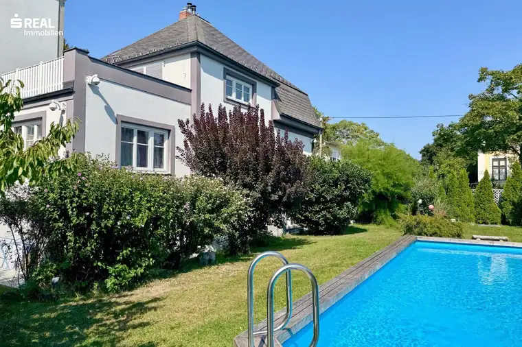 Privates Refugium - Einfamilienhaus mit Swimmingpool auf 900 m² Grundstück