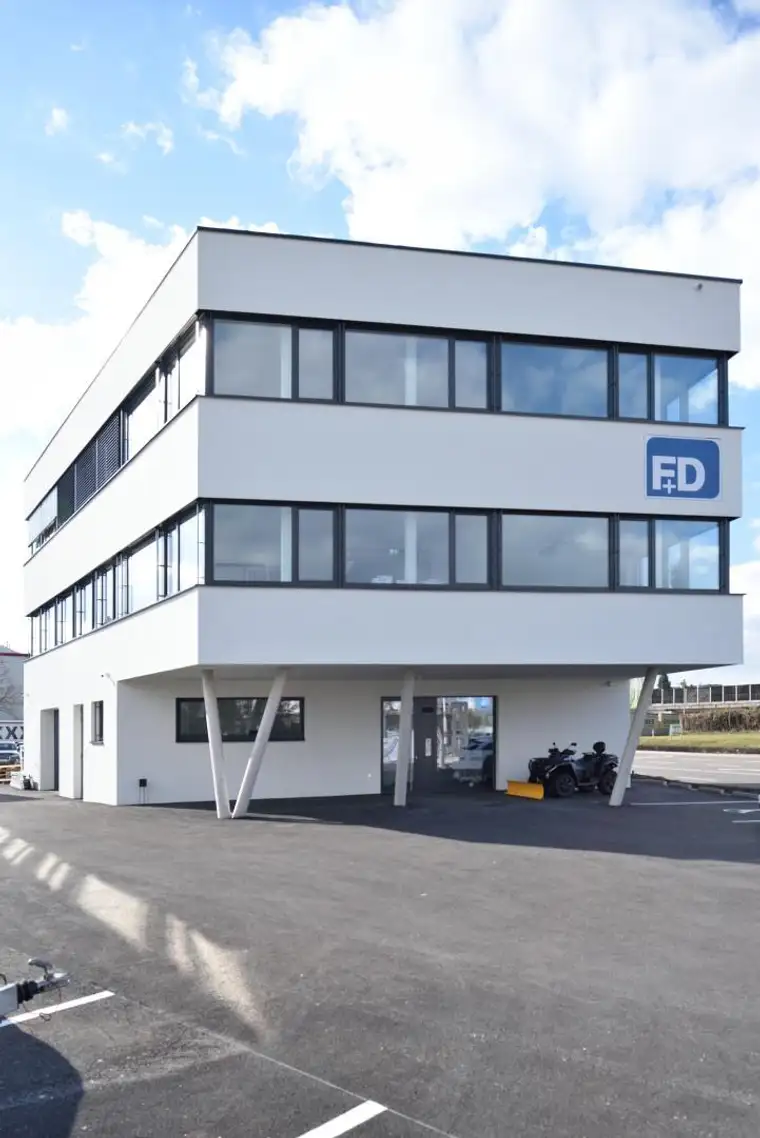 Praxis / Büro mit perfekter Infrastruktur