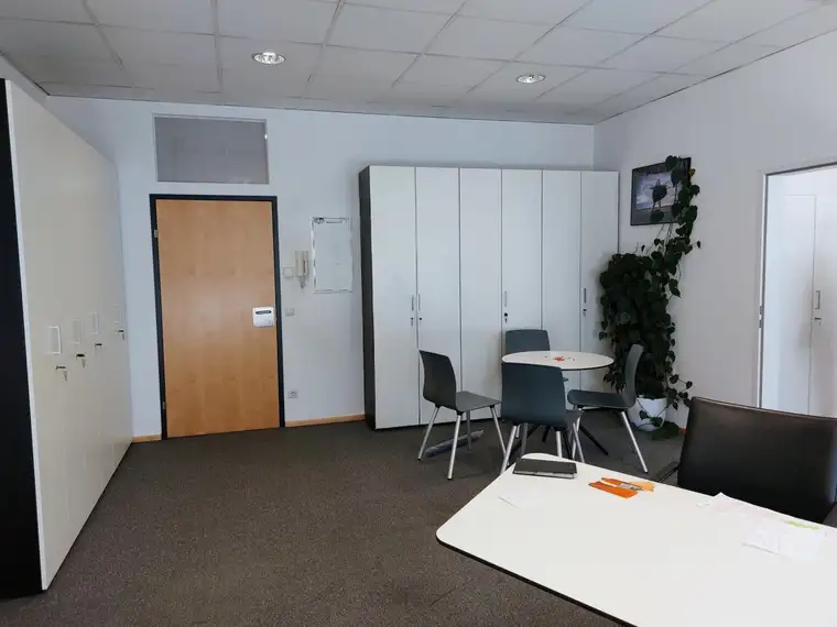 Ideales Büro für Start-up-Unternehmen in der BahnhofsARKADE
