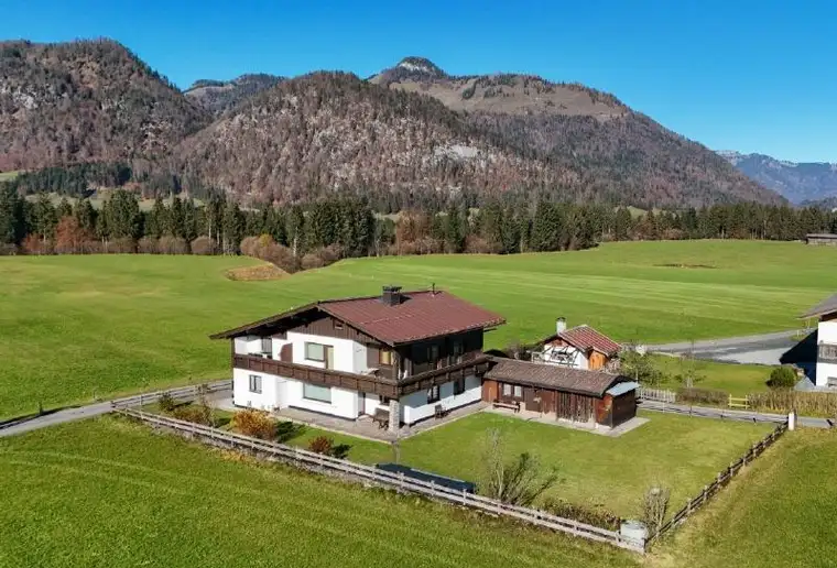Wohnhaus mit Teilfreizeitwohnsitzwidmung in absoluter Ruhelage und unverbautem Bergblick in Kössen zu verkaufen