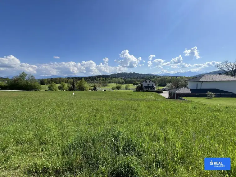 Baugrundstück bei Moosburg mit traumhaftem Berg- und Fernblick