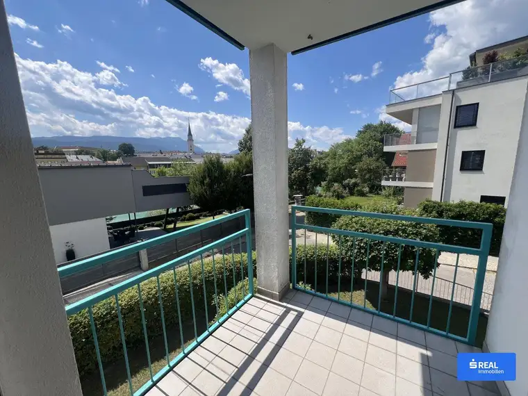 Helle 3-Zimmer-Eckwohnung mit Balkon und Tiefgarage in Zentrumsnähe!