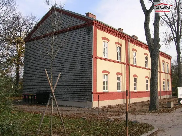 Vollrenovierte 2-Zimmer-Wohnung in Blumau-Neurißhof – Ihr neues Zuhause wartet!