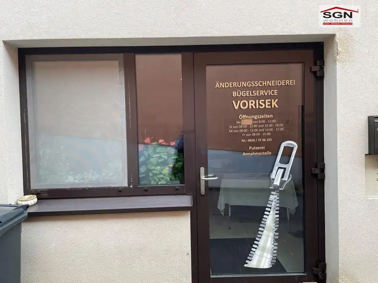 Geschäftslokal mit großer Auslage – vielseitig nutzbar in Grünbach am Schneeberg .