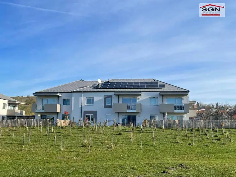 Heizkosten inkludiert - Moderne 3-Zimmer Wohnung mit Terrasse, Garten und Carport