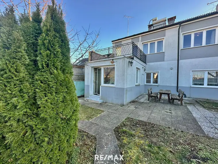 Großes Einfamilienhaus in ruhiger Lage!