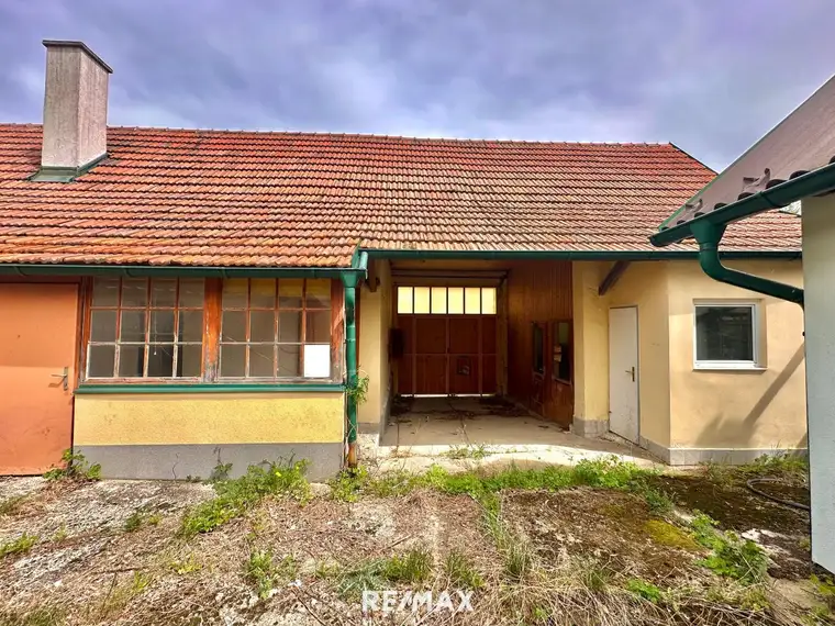 Sanierungsbedürftiges Landhaus!