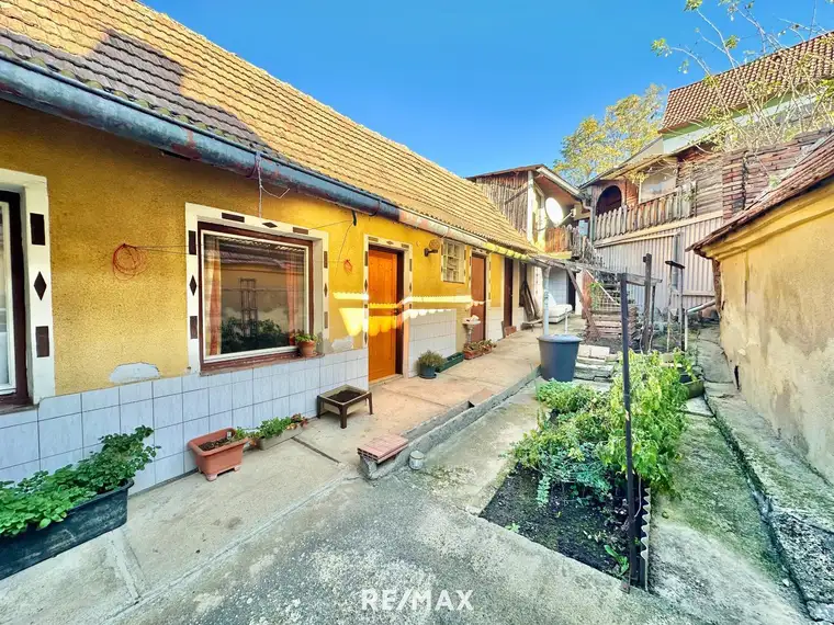 Kleines Haus in ruhiger Lage!