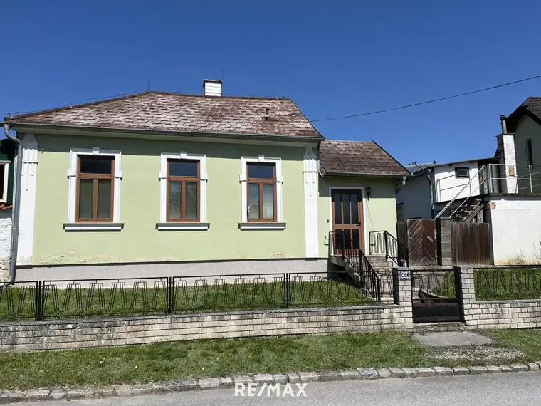 Öffentlich gut erreichbares Haus in Schleinbach