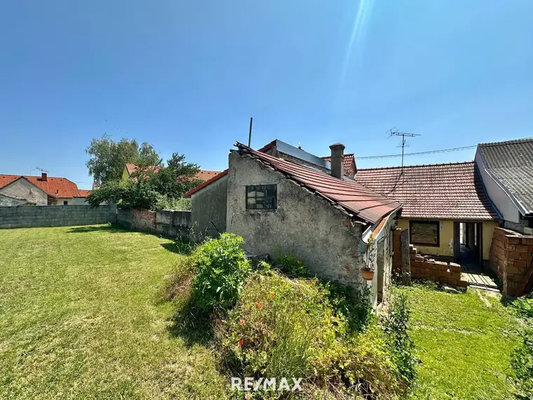 Stark sanierungsbedürftiges Landhaus mit viel Potenzial – ideal für Handwerker!