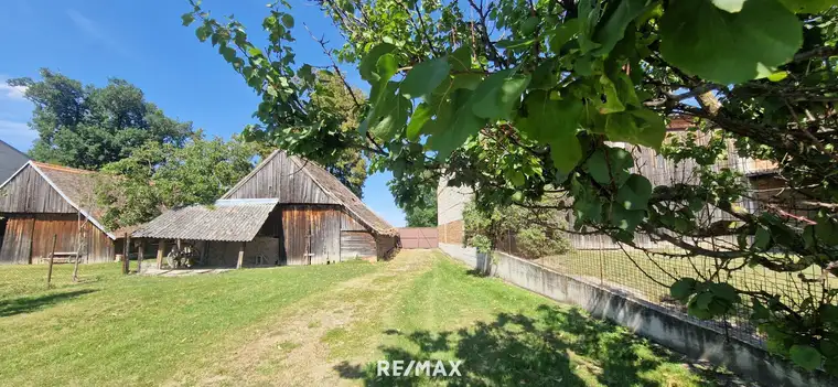 OPEN HOUSE! Charaktervolles altes Bauernhaus mit großzügigem Nebengebäude