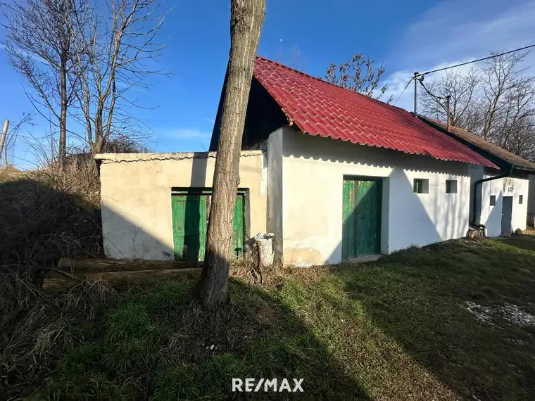 Weinkeller in ruhiger Lage in Bullendorf!