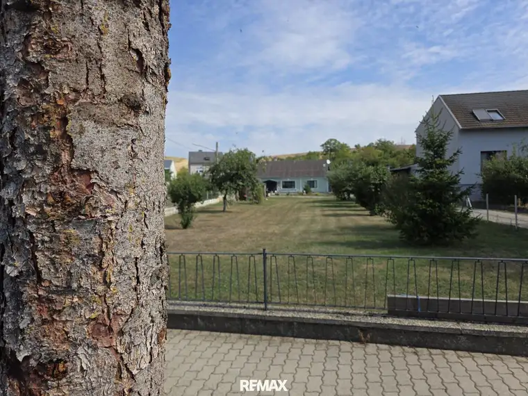 OPEN HOUSE! Großzügiges Einfamilienhaus mit Zubau, großem Garten und Bauland