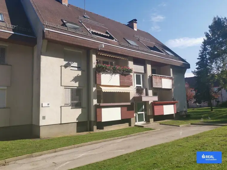 Der Immobilien-Tipp! Gepflegte und teilsanierte Eigentumswohnung mit Balkon in St. Andrä