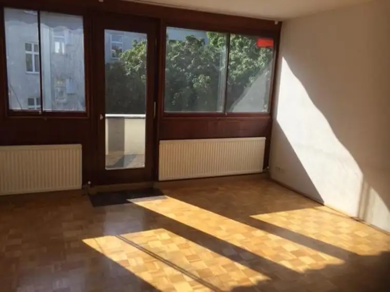 ruhig gelegene 60 m² - 2 Zimmerwohnung mit Balkon 