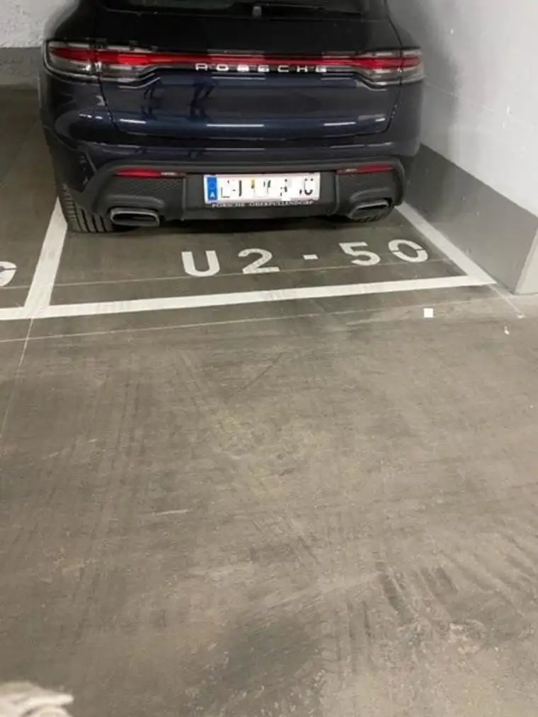 GARAGENPLATZ in der Siebenbrunnengasse 