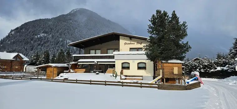 Sonnig gelegenes Wohnhaus mit 4 Ferienwohnungen in schöner Lage!