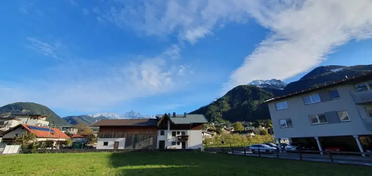 Sonnig gelegenes Grundstück mit Ausblick!