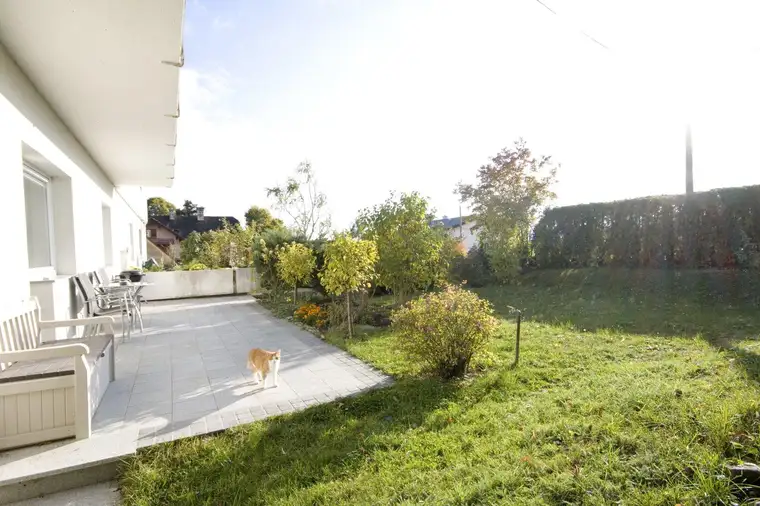 BADEN,direkt am Kurpark gelegen (Hochstraße 28) 3-Zimmer Mietwohnung mit eigenem Garten - direkt vom Wohnzimmer aus (900 Meter in die FuZo)