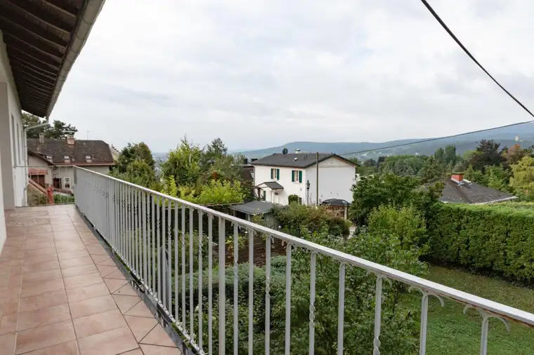 2500 BADEN, Hochstraße 28 - direkt am Wald: Grün+Ruhe 3 große Zimmer +Terrasse mit 13m² (im letzten Stock)
