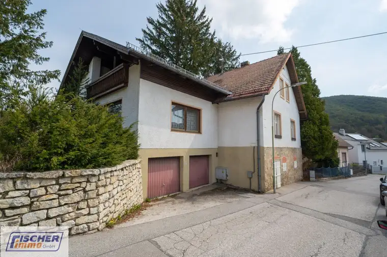 Renovierungsbedürftiges Einfamilienhaus in Berndorf!
