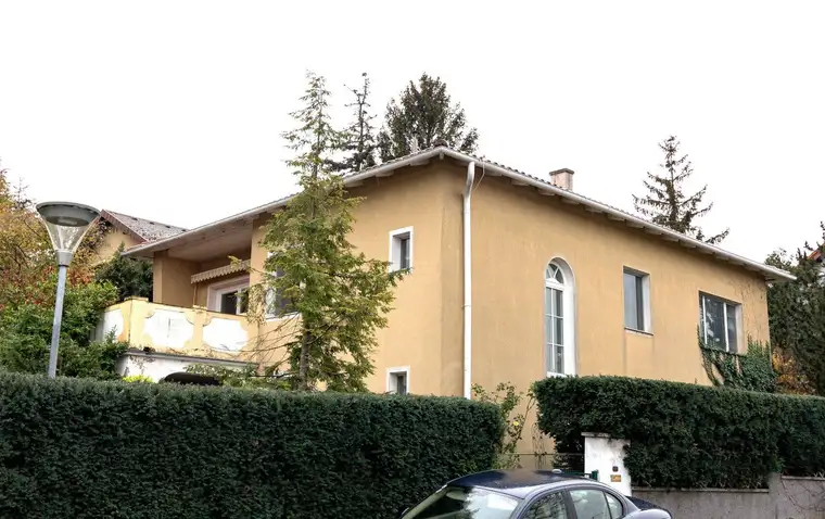 Enzesfeld - Lindabrunn: Renovierungsbedürftiges Einfamilienhaus in Grünruhelage
