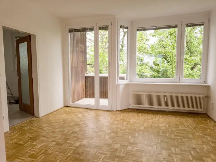 BADEN, frisch generalsanierte 3-Zimmer Wohnung mit Balkon und tollem Gemeinschaftsgarten