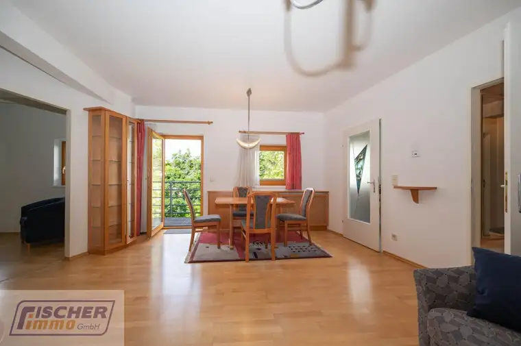 2 Zimmer-Wohnung mit Balkon und Garage im Zentrum von Baden