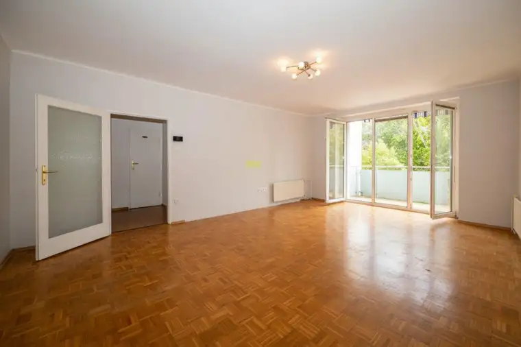 2 Zimmer Wohnung direkt am Schlosspark!