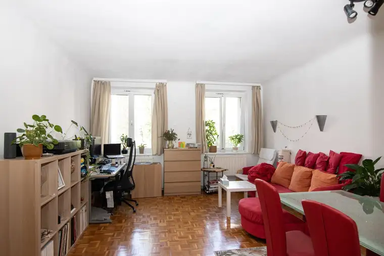 1160 Wien, 10 Fuss-Minuten zur U6: 2-Zimmer-Wohnung + Wohnküche, Bad, WC, Abstellraum in einem sanierten Wohnhaus