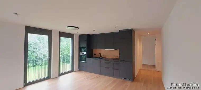 Wohlfühloase mit Terrasse &amp; Tiefgarage – Ideal für Zwei