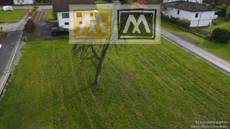 916 m² Traumgrundstück – Sonnig, Quadratisch, Perfekt für Ihr Projekt!
