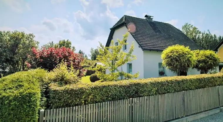 EIN ELEGANTES UNIKAT I Traumhaft stilvolle Liegenschaft im Flachgau – Gemeinde Bürmoos
