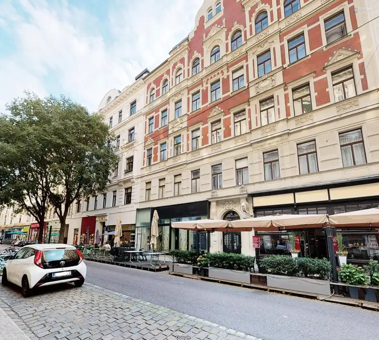 OBENAUF - IM SERVITENVIERTEL
