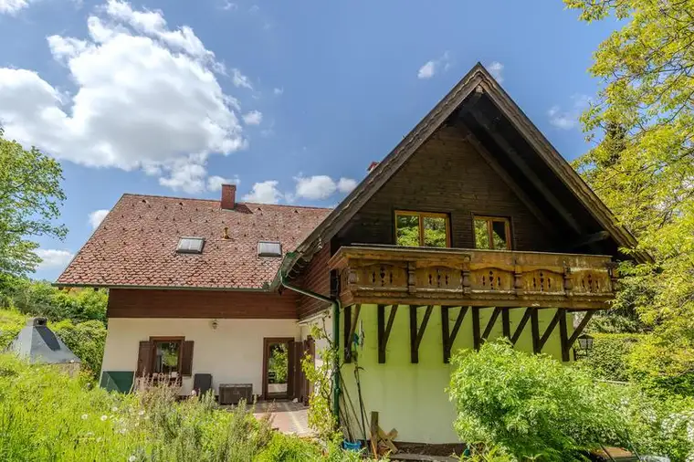 Traumhaftes Landhaus mit 5.100m² Grund in der Nähe von Wien