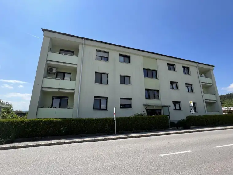 2-Zimmer-ruhige Lage-Loggia-toller Ausblick
