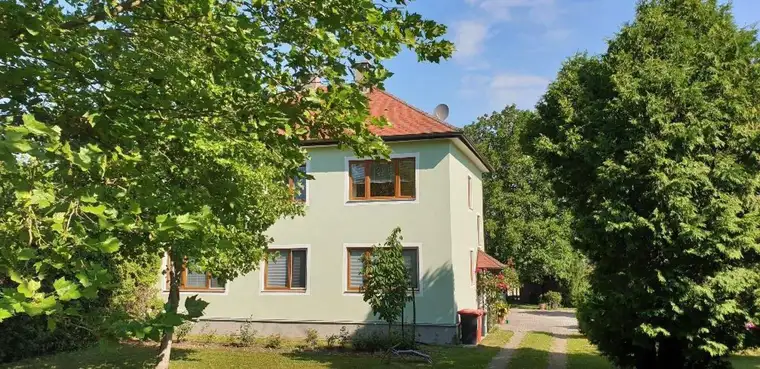 3-Zimmer Mietwohnung (OG) inkl. Wasser, Heizung und Strom