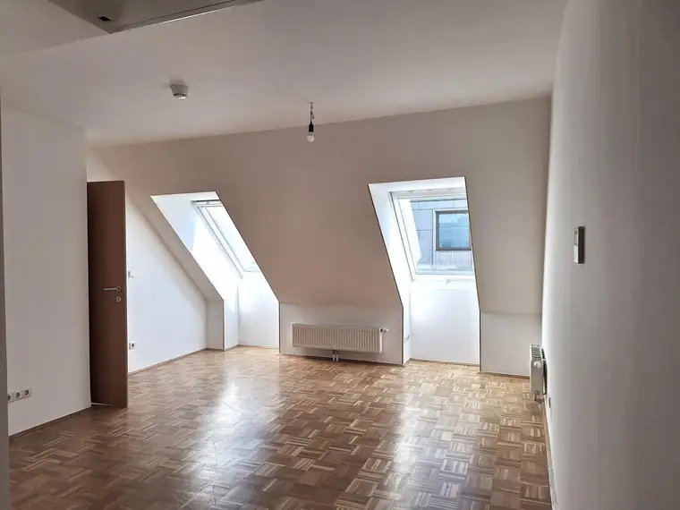 CITY - Apartments - Living / Apartment 605