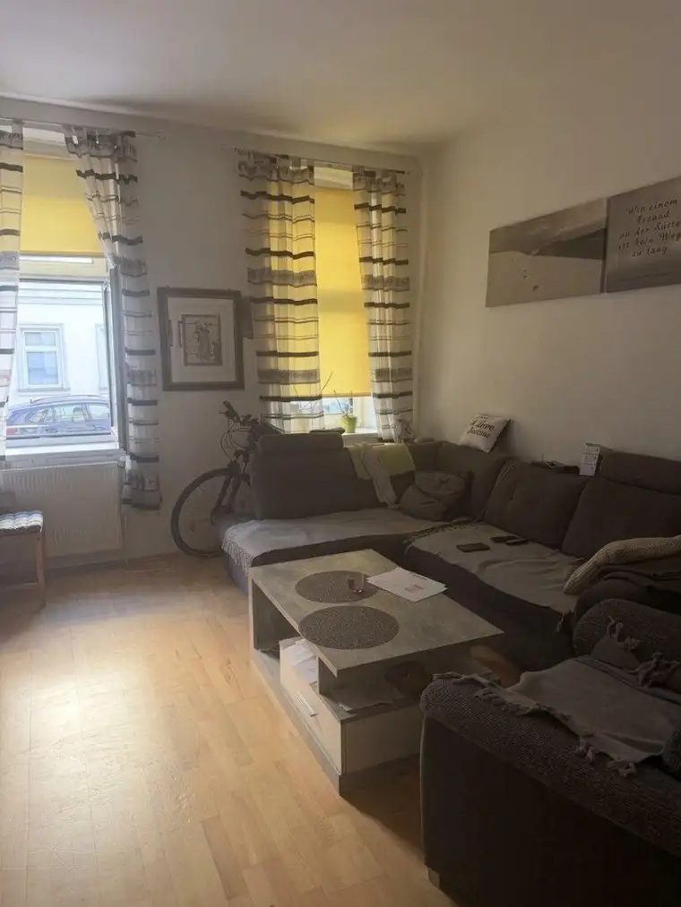 Ruhige Lage, voll möbliert, sofort verfügbar