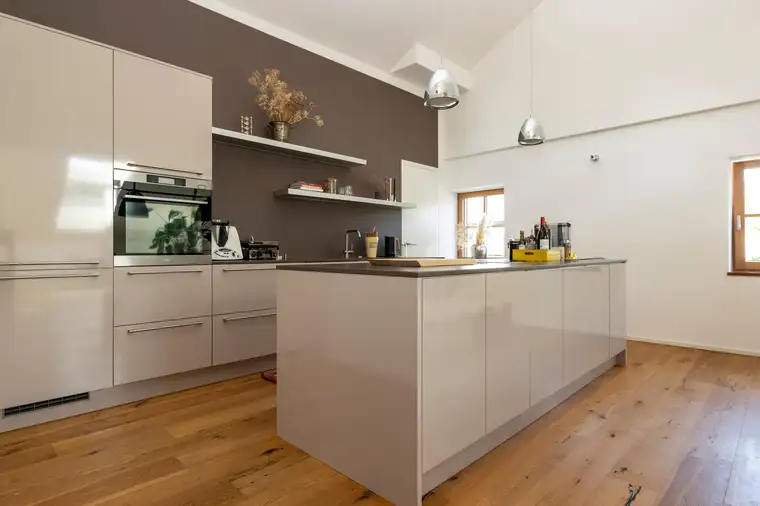 MATTSEE | Luxuriöse Loft-Wohnung in Seenähe mit 360° Dachterrasse in zentraler Lage