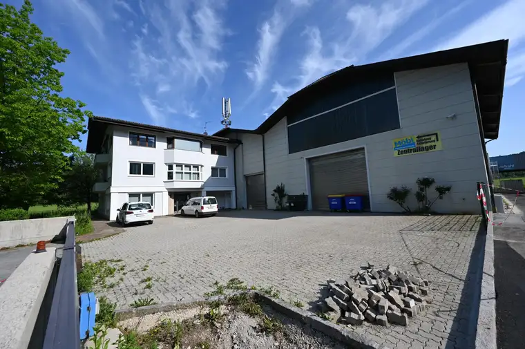 MAYRWIES | MULTIFUNKTIONALE GEWERBEHALLE in bester Stadtrandlage