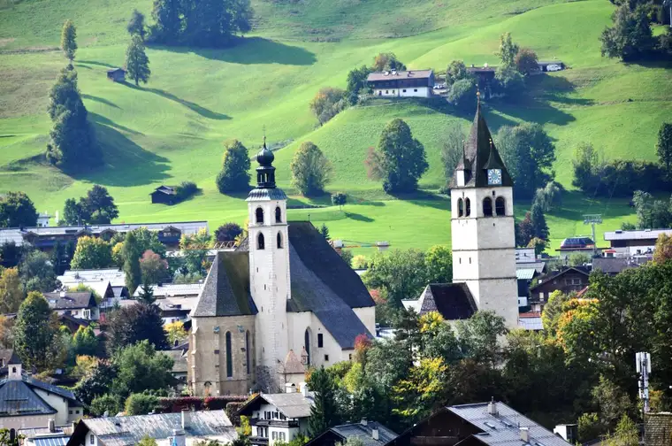 Anwesen mit zwei Einfamilienhäusern in Kitzbühel zu verkaufen