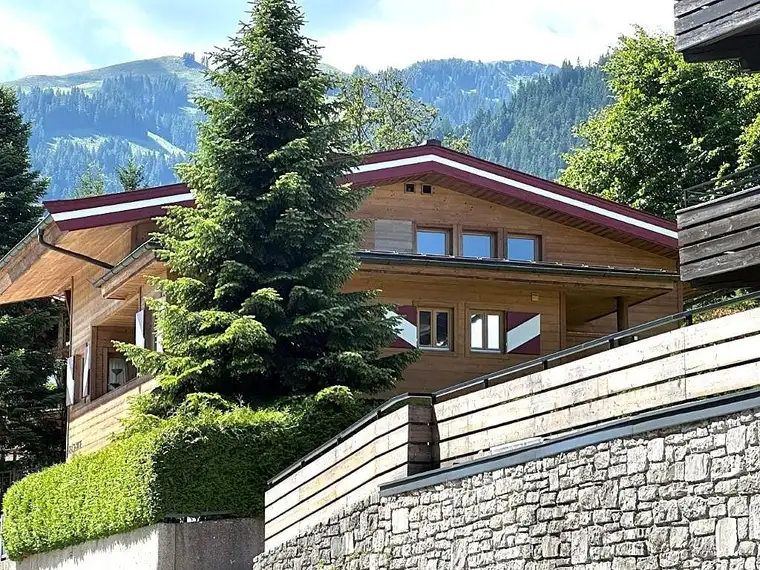 Freizeitwohnsitz in Bestlage – Architektonisches Juwel in Kitzbühel