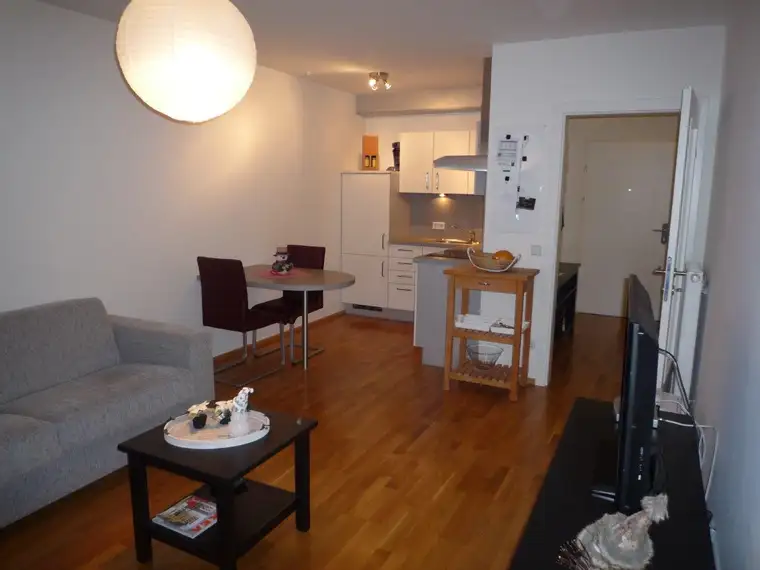 EXKLUSIVE ca. 45m² 2 Zimmer Wohnung – gehobene Ausstattung in SEENÄHE - zuzüglich 5m² LOGGIA mit MARKISE!