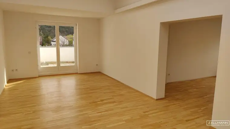 Exklusive Dachgeschosswohnung mit Terrasse - Wohnkomfort im Grünen | ZELLMANN IMMOBILIEN