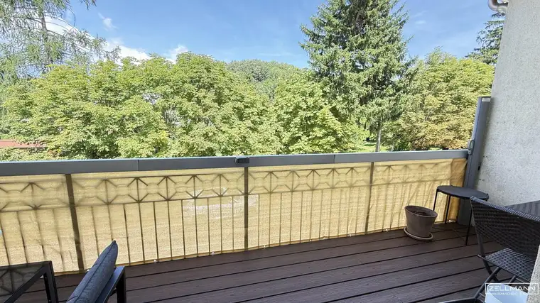 Idylle am Wienerwald – Stilvolle Wohnung mit Ost- &amp; Westterrassen | ZELLMANN IMMOBILIEN