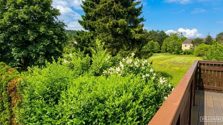 Hausartiges Wohnen in Rodaun – großzügige Maisonette mit Balkon und Garage | ZELLMANN IMMOBILIEN