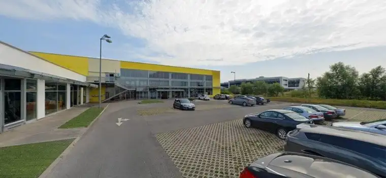 Top Gewerbeimmobilie in Eisenstadt neuwertige Halle 3053m²auf 8808m² Grund, 122 Stellplätze - ideal für Ihr Business!