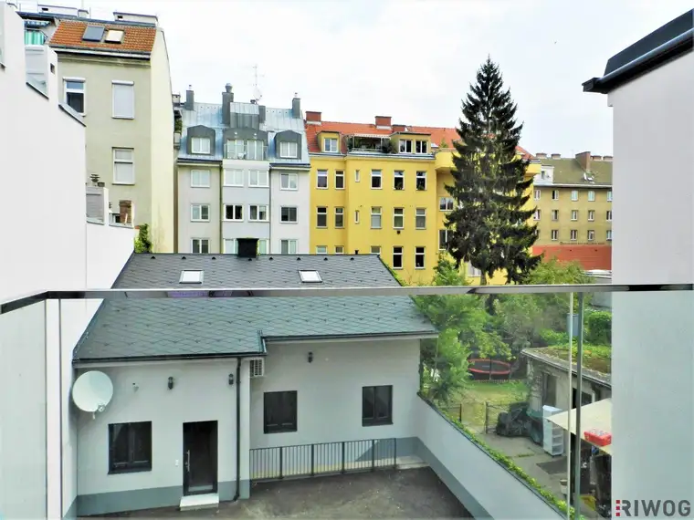 3-Zimmer Büro/Praxis mit Extra Küche, Innenhofterrasse und Klimaanlage nahe dem Hoßplatz | GARAGENPLATZ inklusive