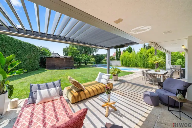 Modernes Einfamilienhaus mit beheiztem Pool | Weitblick zum Schneeberg | knapp 1200 m2 Eigengrund